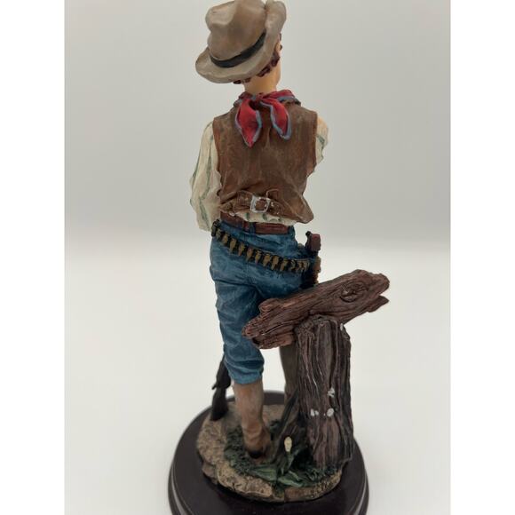 Louis Dionne Cowboy Statue Vintage Rifle And‎ Pipe - Picture 2 of 5